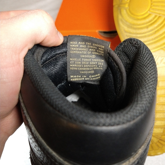 !SOLD!       Jordan 1 Retro High City of Flight - Picture 6 of 8